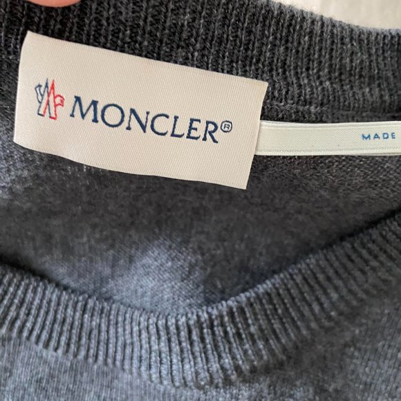 Moncler Logo Patch Gray Sweater - Picture 4 of 10
